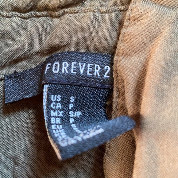 green button up - Picture 3 of 3